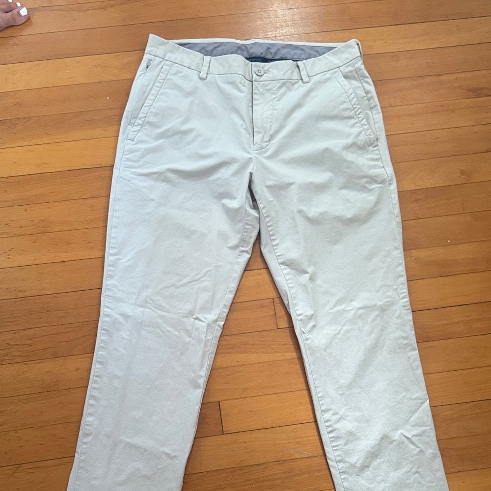 Men’s Vineyard Vines Light khaki pants